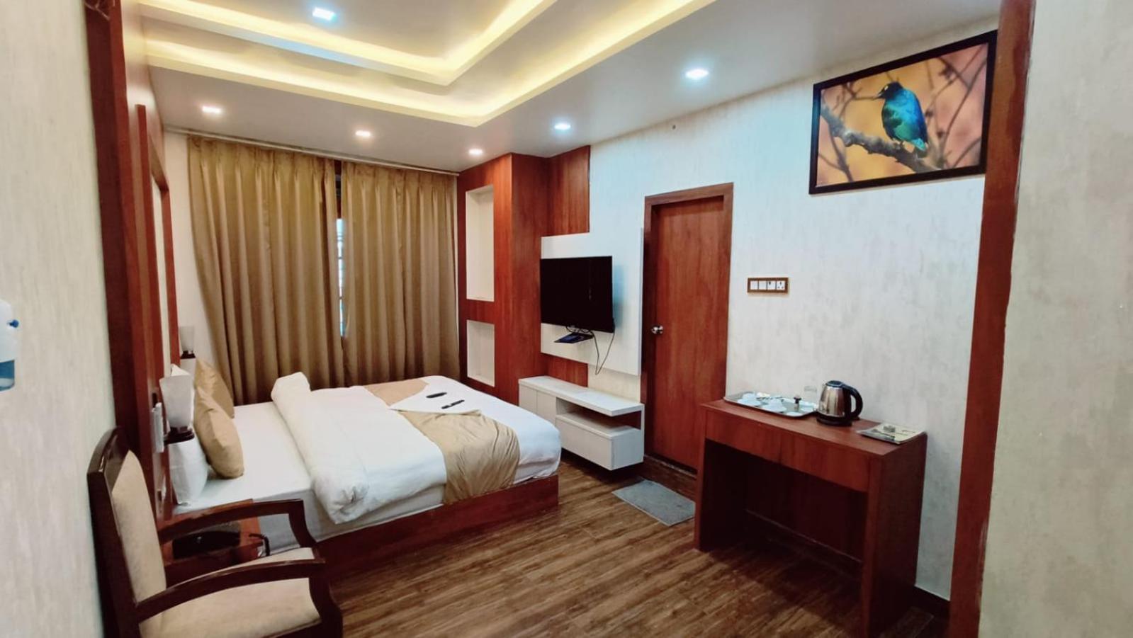 V Square Airport Hotel Lucknow Exterior photo